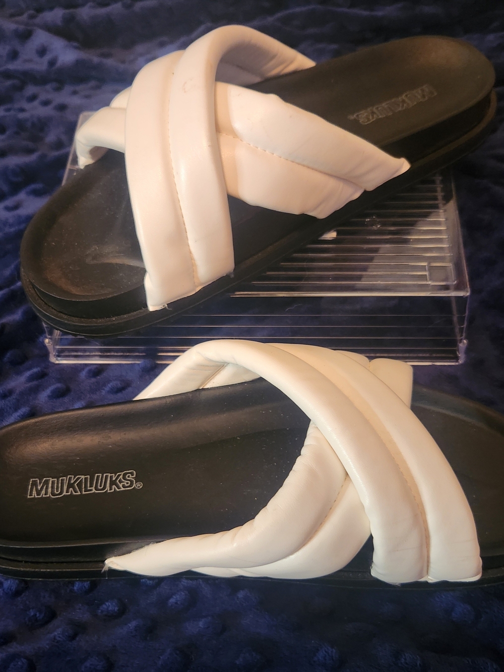 Muk Luks White Padded Crossband Slide Sandals for Women Size 8